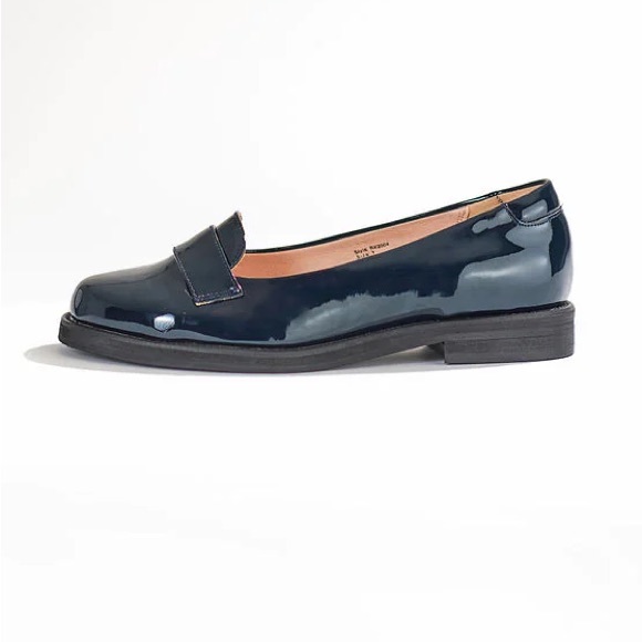 The Signature Loafer - Picture 5 of 8